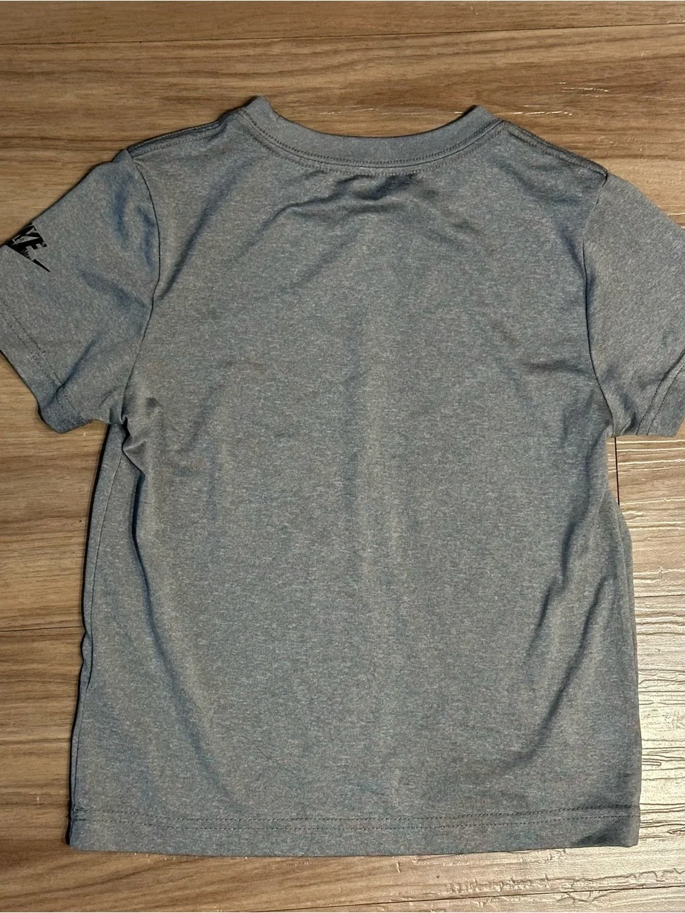 Nike Dri-Fit Futura T-Shirt Unisex‎ Kids 6-7Y Heather Gray Swoosh Logo Crew Neck
